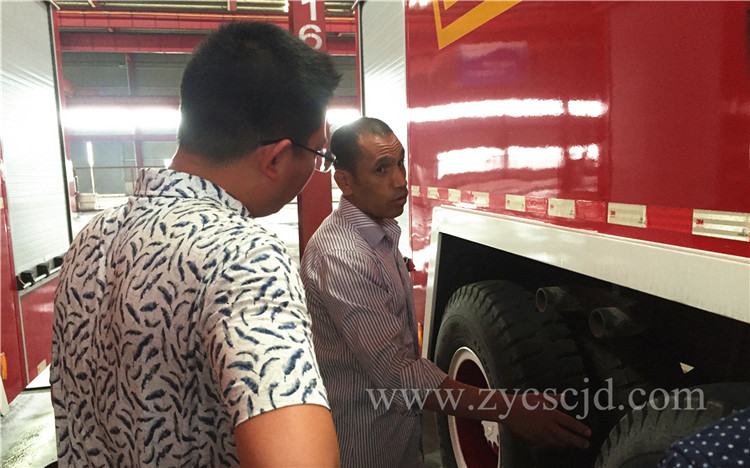 消防車細節(jié)考察 消防車細節(jié)考察