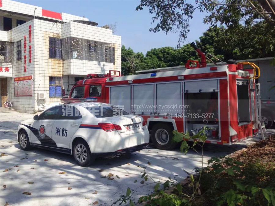 東風4噸水罐消防車 東風4噸水罐消防車