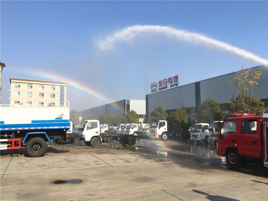 消防車(chē)與彩虹 消防車(chē)與彩虹