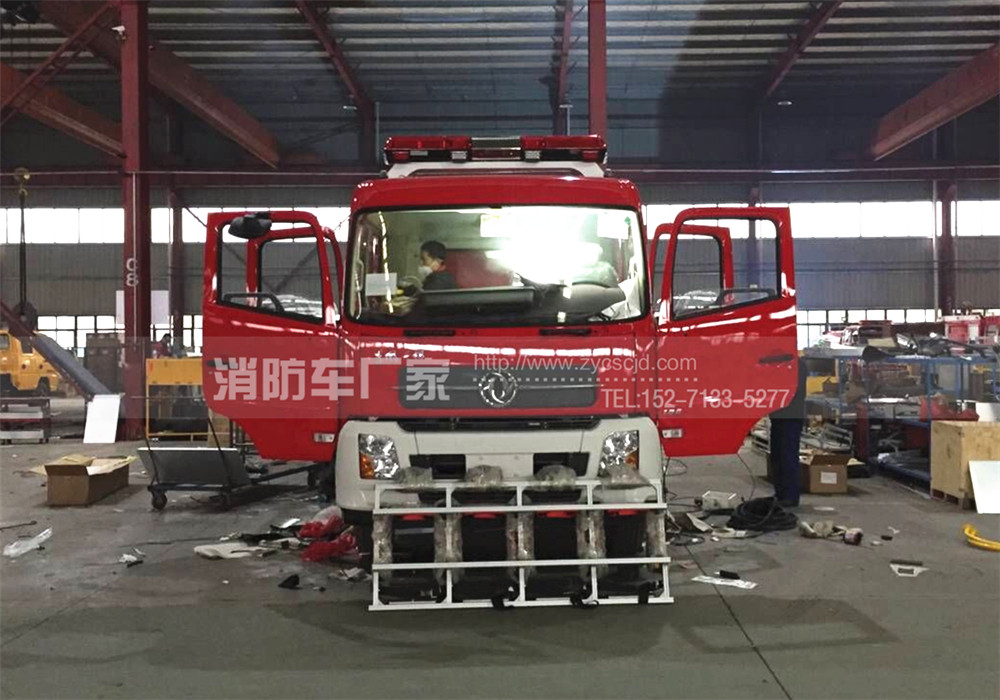 東風(fēng)天錦6噸泡沫消防車 東風(fēng)天錦6噸泡沫消防車